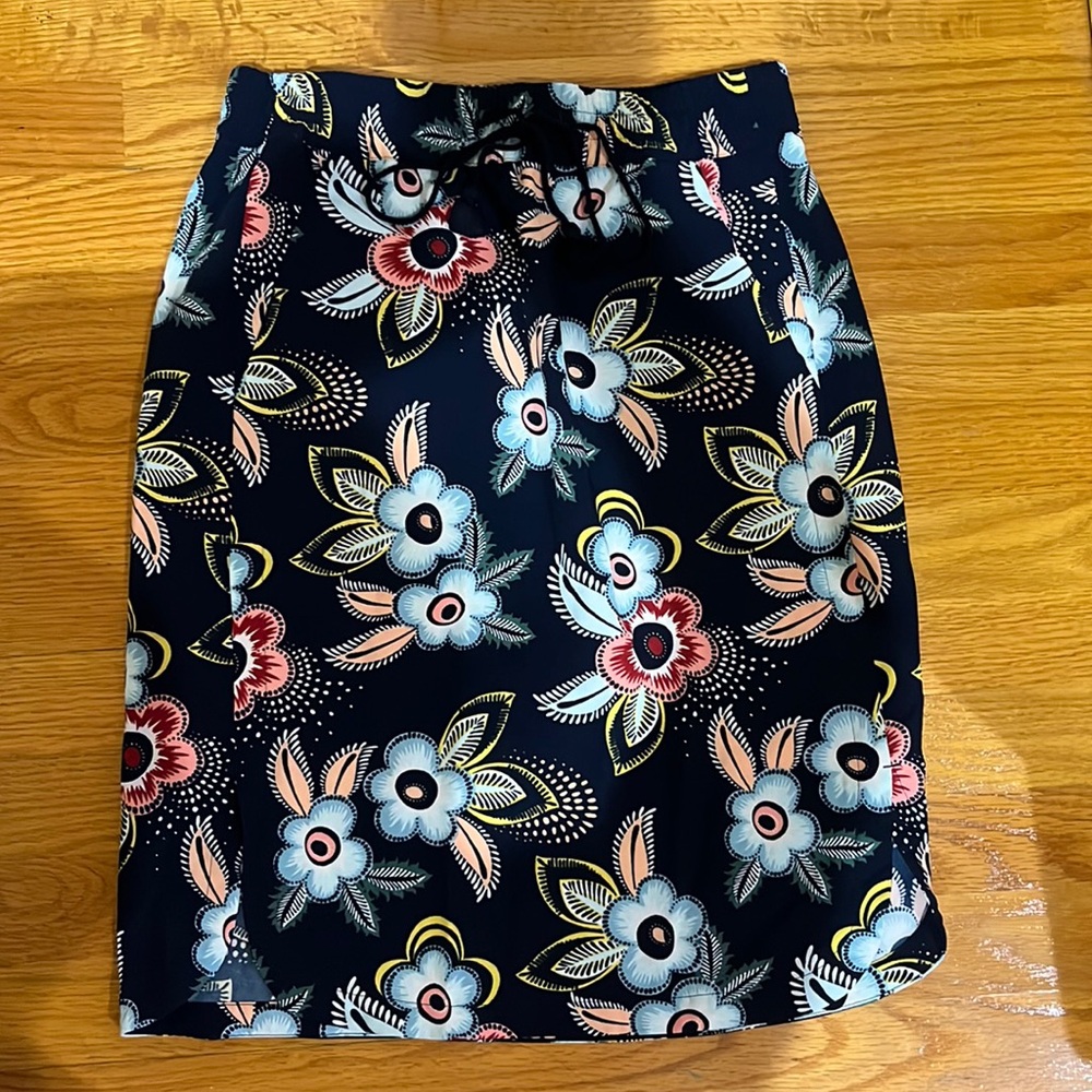 LOFT SKIRT SIZE XS